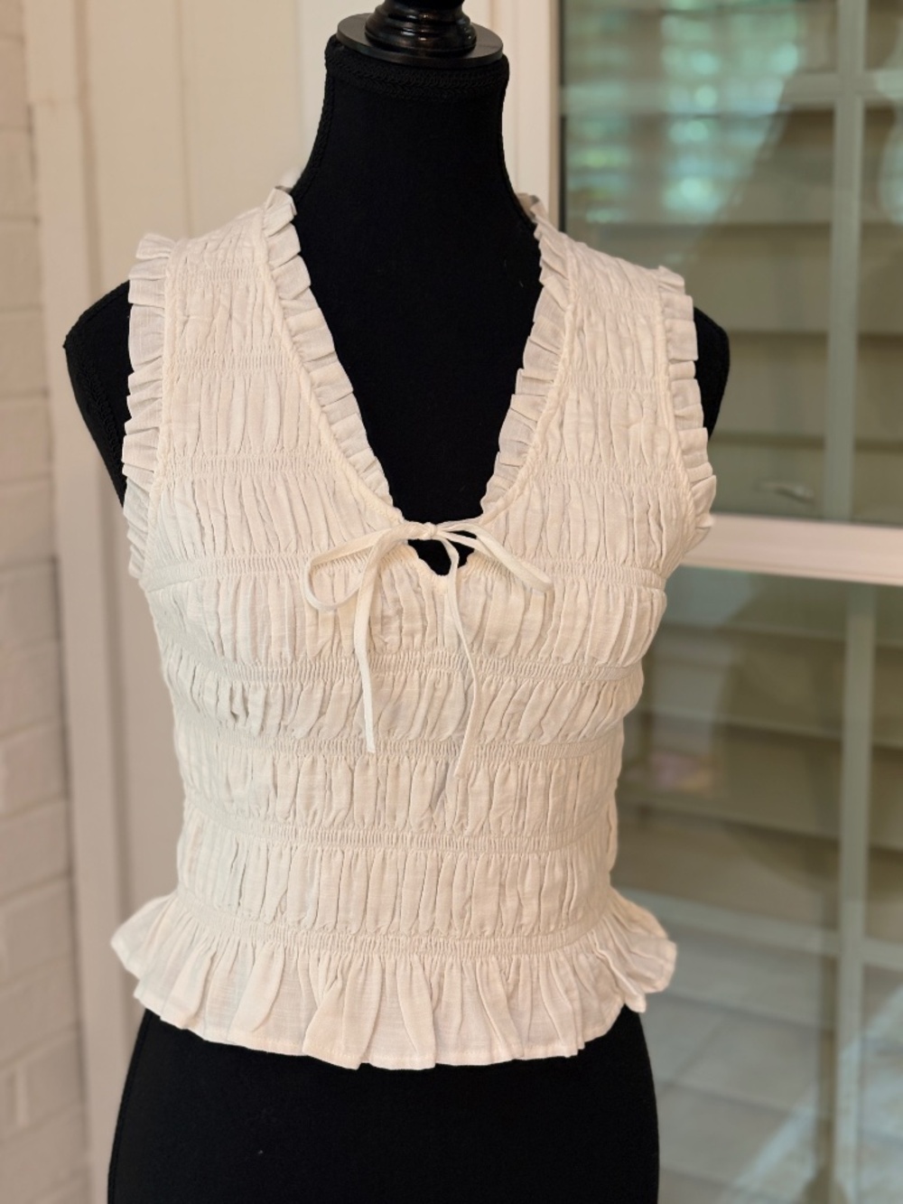 PAIGE Devi Sleeveless Smocked Top XS-Anthropologie NWOT - Picture 2 of 5